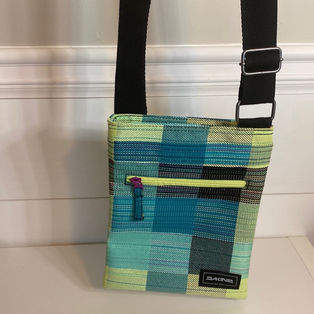 Dakine Jive crossbody bag.